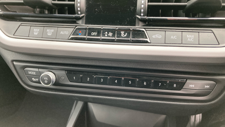 BMW 1 Series 116d SE 5dr Step Auto Diesel Hatchback
